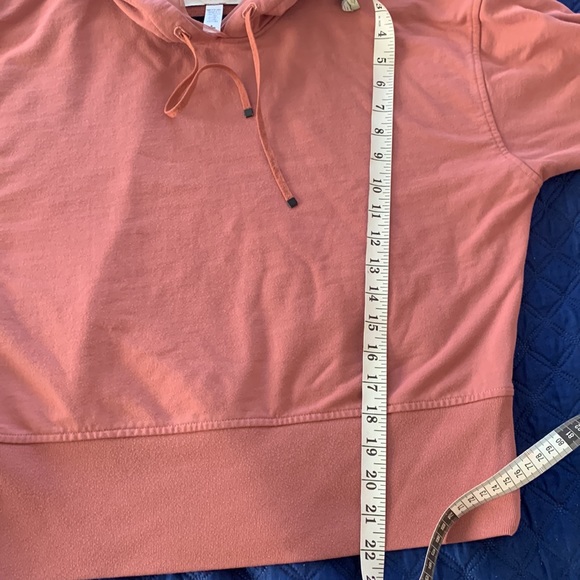 VS Sport slightly cropped hoodie-EUC - Picture 7 of 7